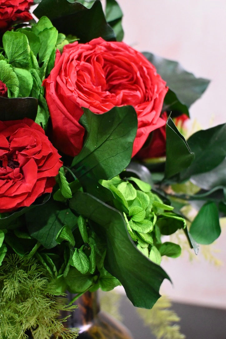 Tortoiseshell Vase Arrangement